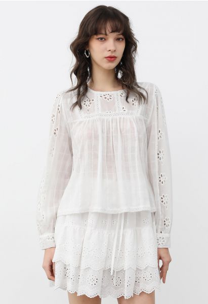 Daisy Eyelet Embroidery Cotton Top in White