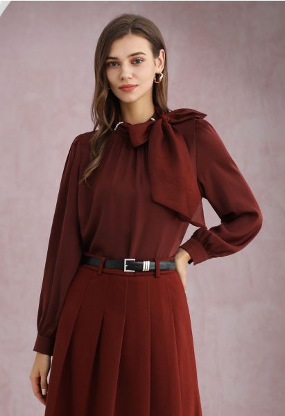 Pearl Neckline Side Bowknot Satin Top in Burgundy