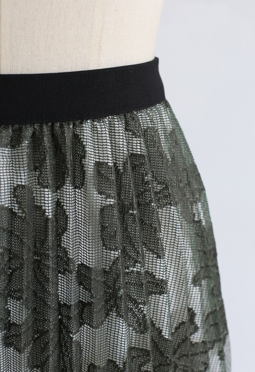 Color Blocked Floral Mesh Pleated Midi Skirt in Army Green