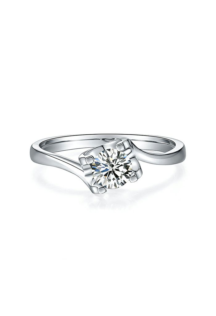 Irregular Edge Moissanite Diamond Ring