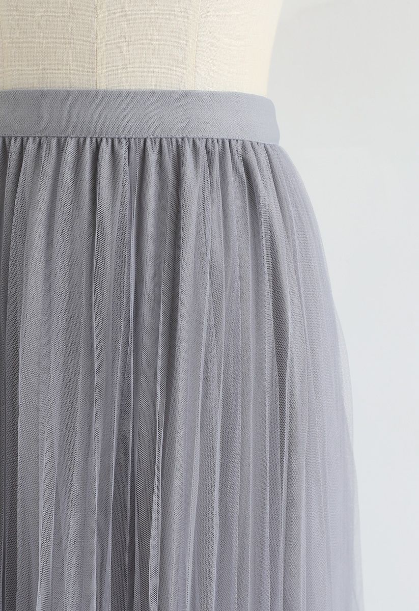 Pleated Double-Layered Mesh Tulle Pearls Skirt in Grey