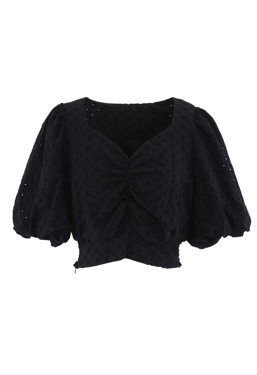 Sweetheart Floral Embroidery Puff-Sleeved Crop Top in Black
