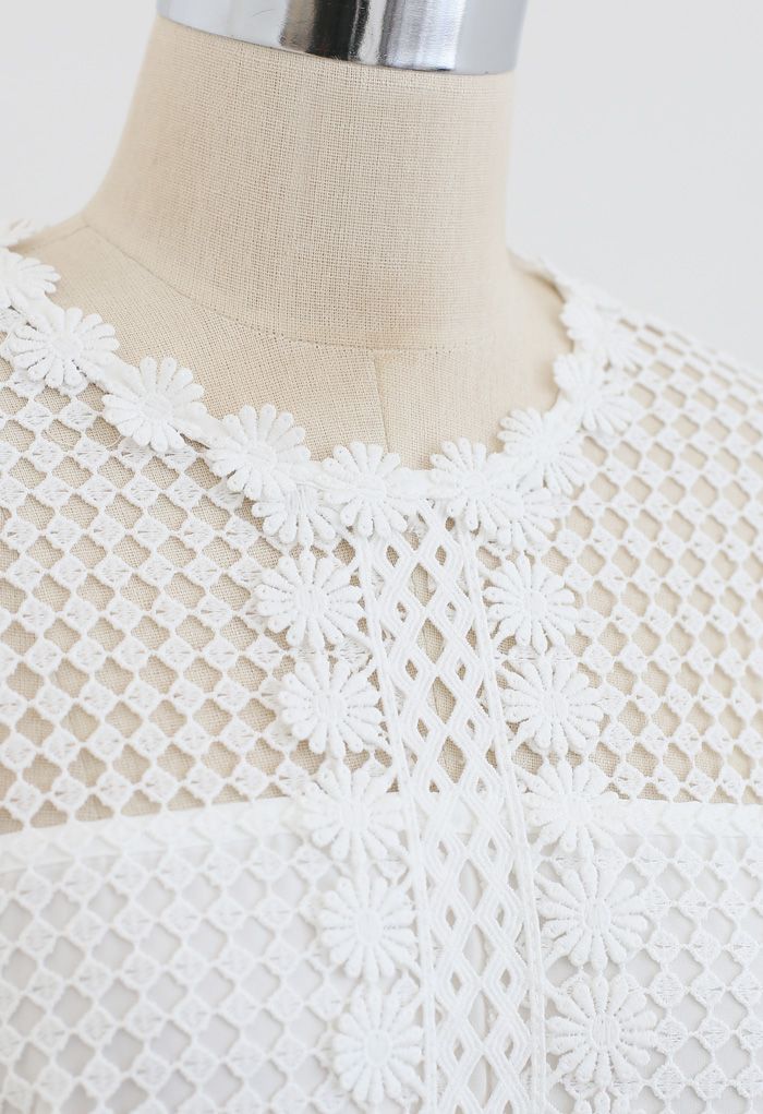 Solid Tone Full Crochet Long Sleeves Top in White
