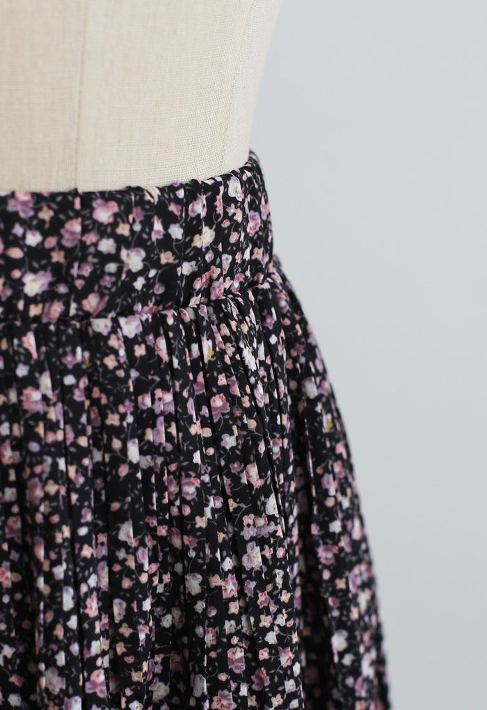Ditsy Floret Pleated Chiffon Skirt in Black