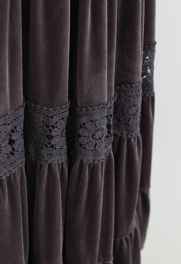 Velvet Crochet Spliced Pleated Skirt in Grey