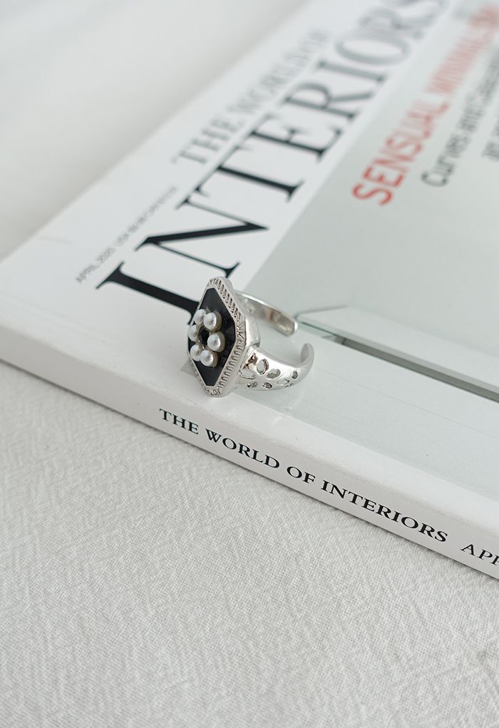 Pearl Daisy Silver Ring