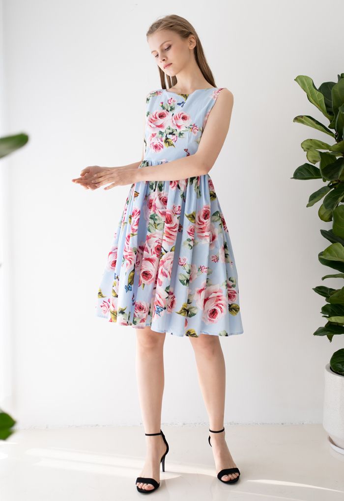 Blooming Pink Rose Printed Pleated Cotton Dress in Blue