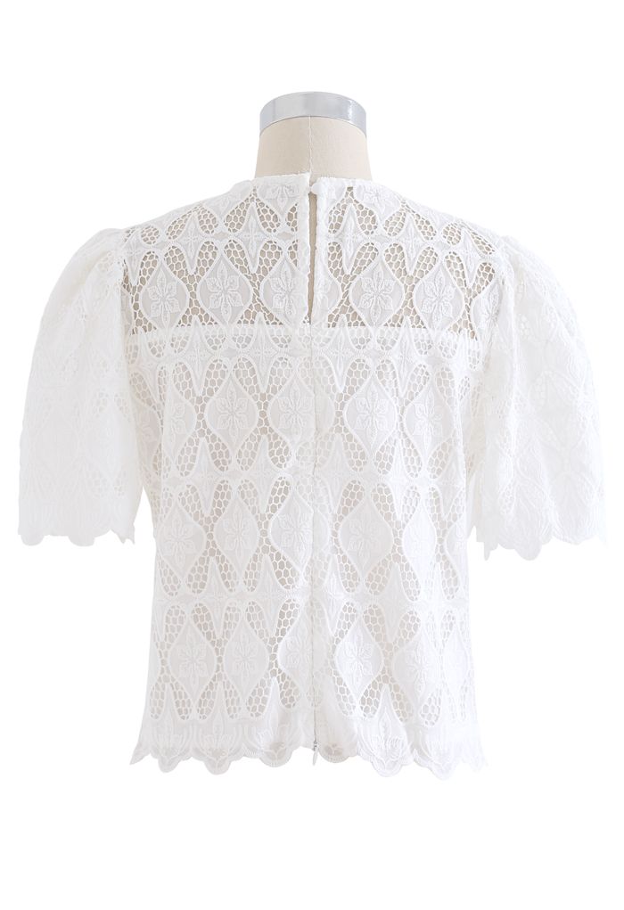 Scallop Edge Embroidered Crochet Top in White