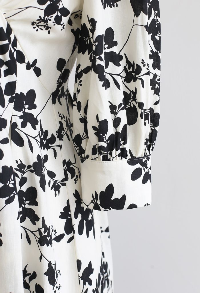 V-Neck Pleated Leaves Print Midi Dress in Ivory