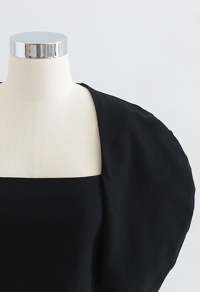 Square Neck Short Sleeve Crop Top in Black