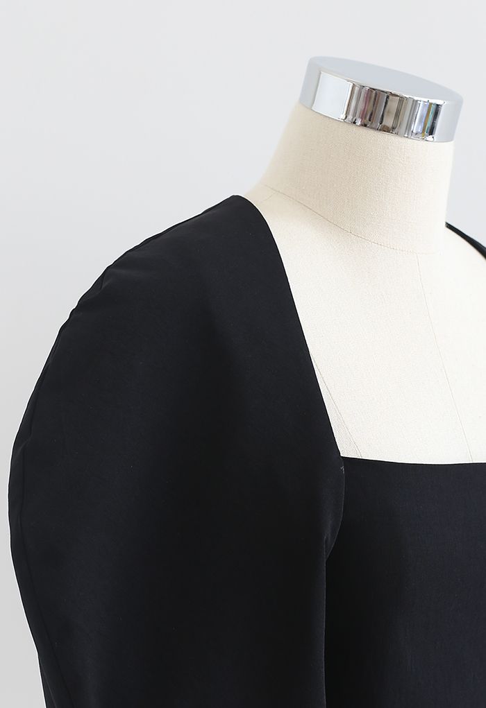 Square Neck Short Sleeve Crop Top in Black