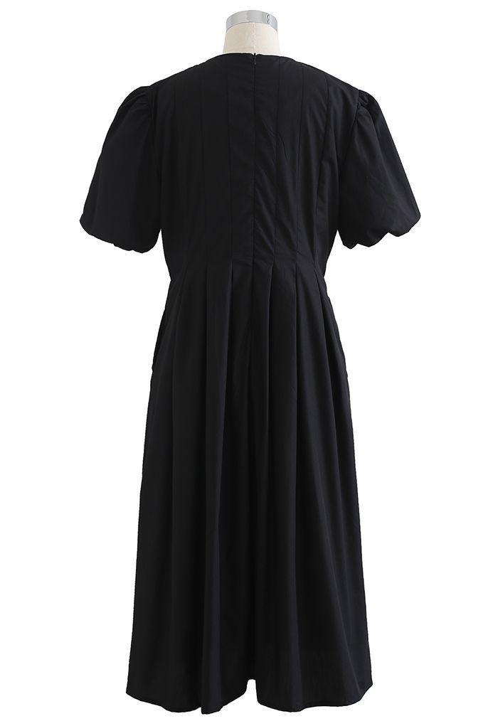 Puff Short Sleeve Pleated Midi Dress in Black