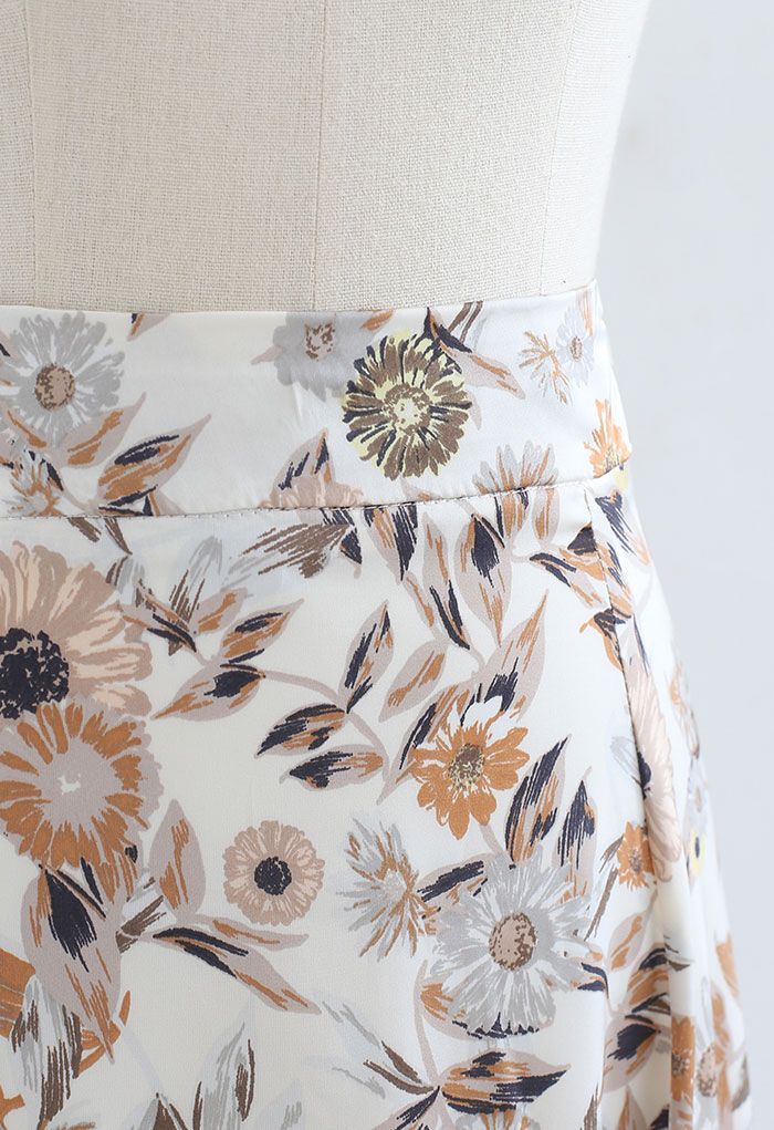 Daisy Print Satin Midi Skirt in Cream