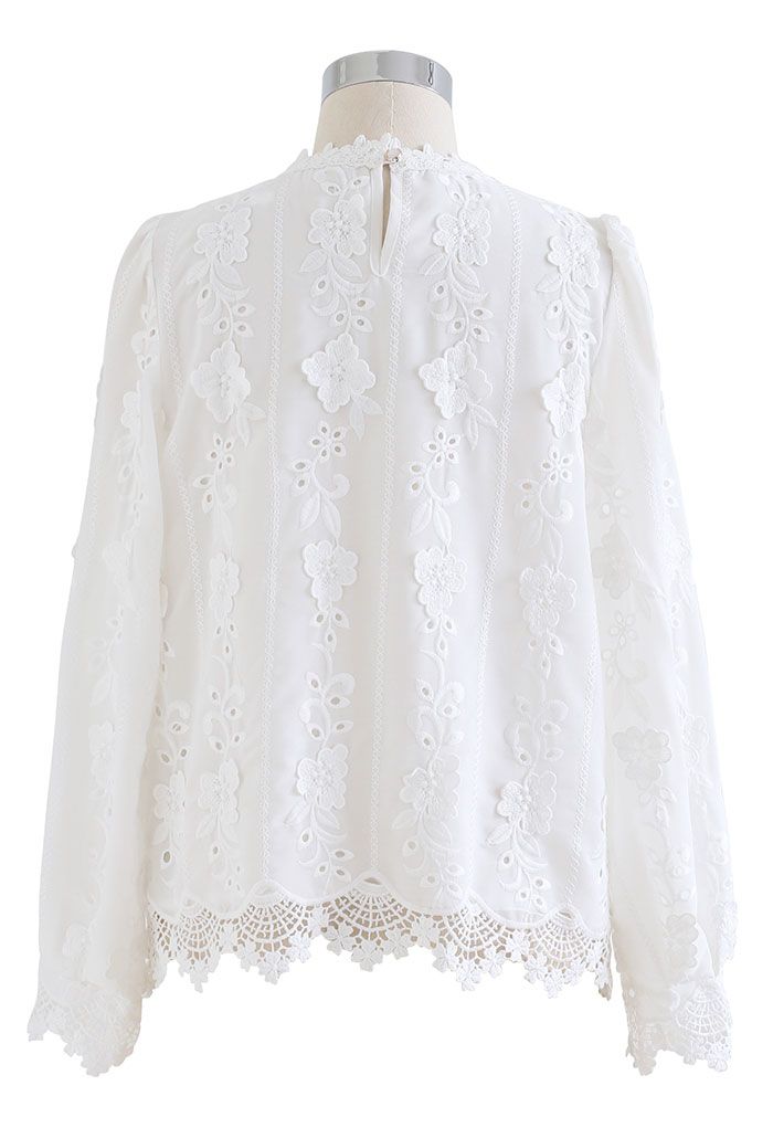 Embroidered Floral Eyelet Top in White