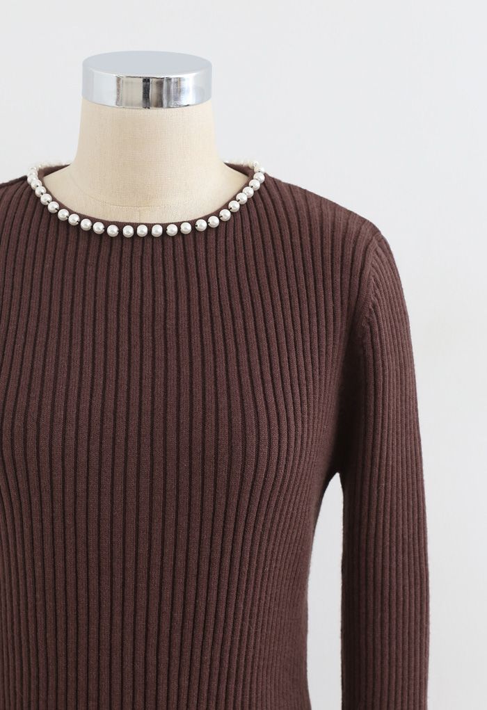 Pearl Neck Ribbed Hi-Lo Knit Sweater in Brown