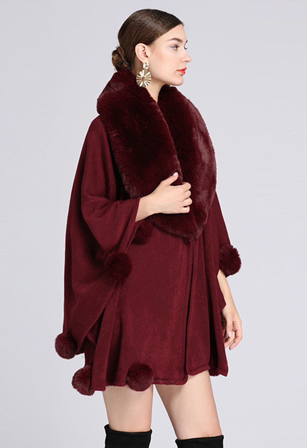 Faux Fur Collar Pom-Pom Trim Poncho in Burgundy