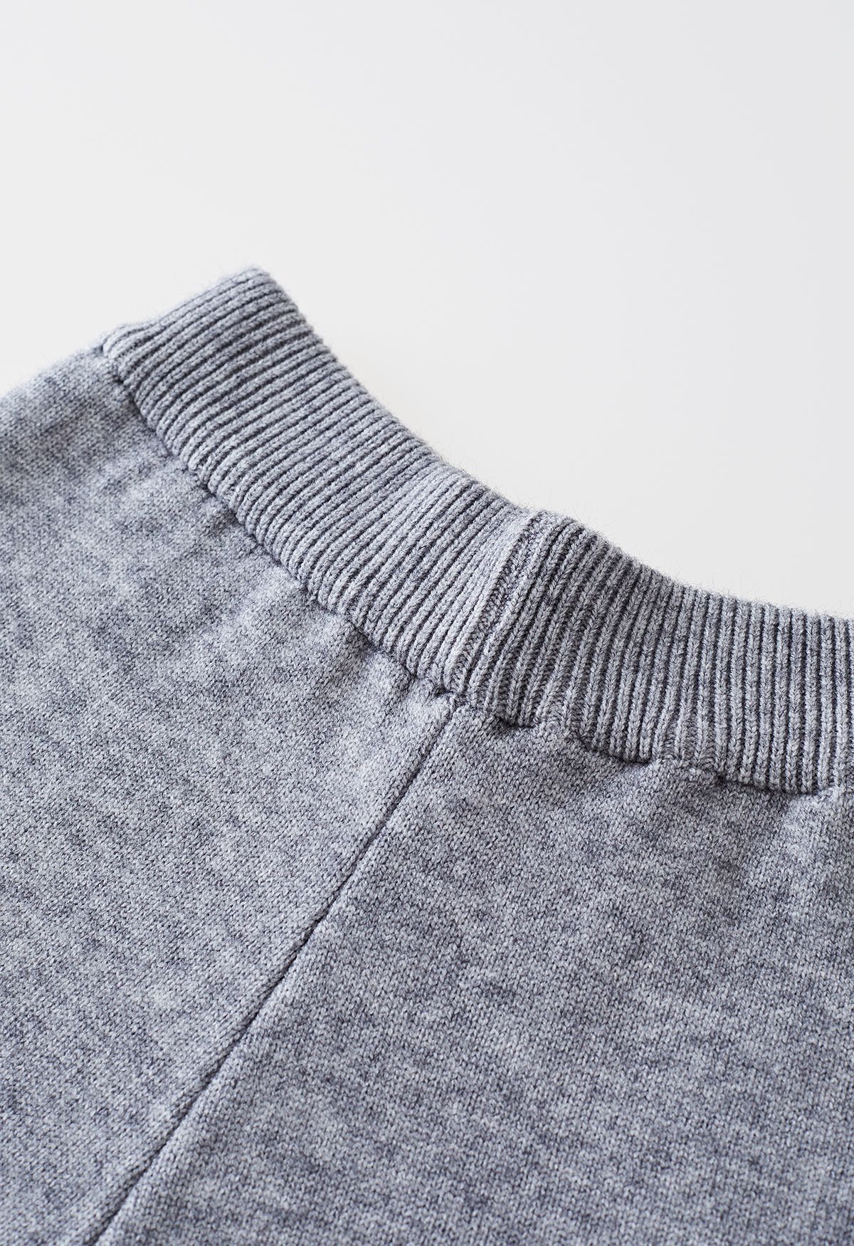 Turtleneck Hi-Lo Sweater and Knit Pants Set in Grey