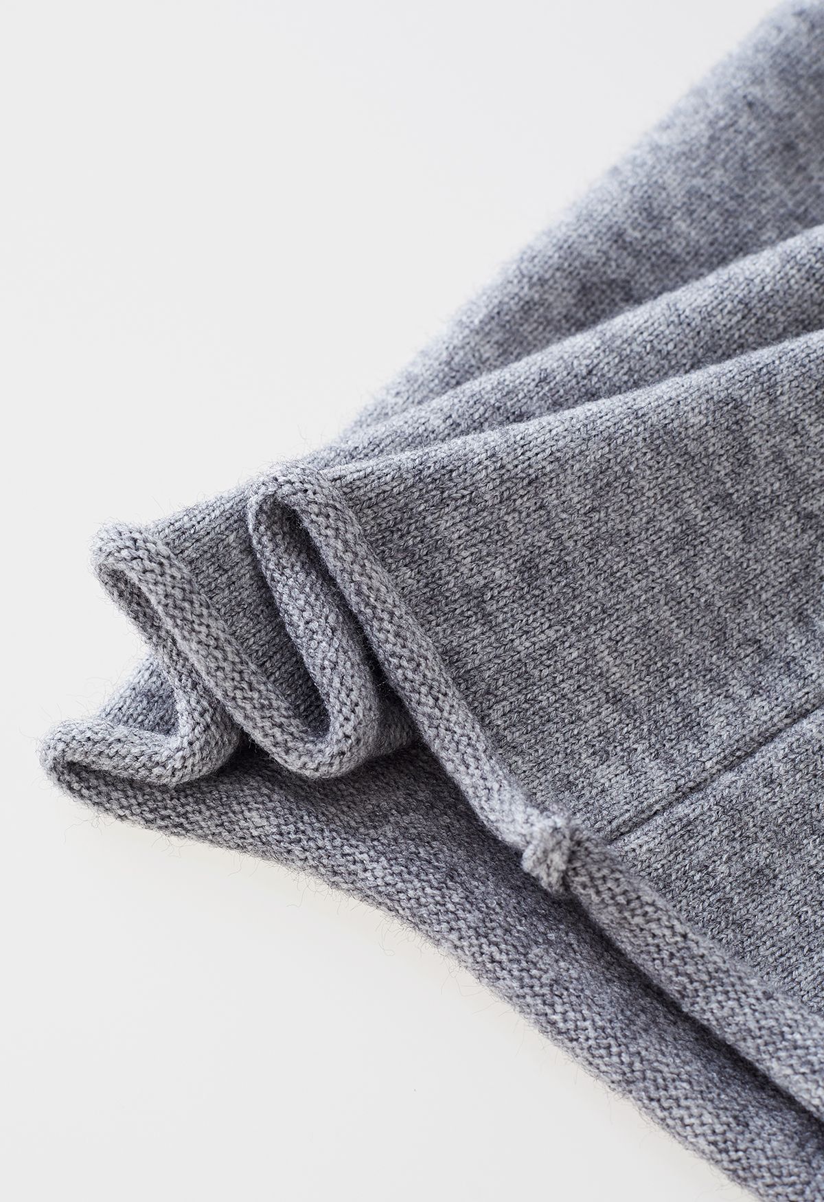 Turtleneck Hi-Lo Sweater and Knit Pants Set in Grey