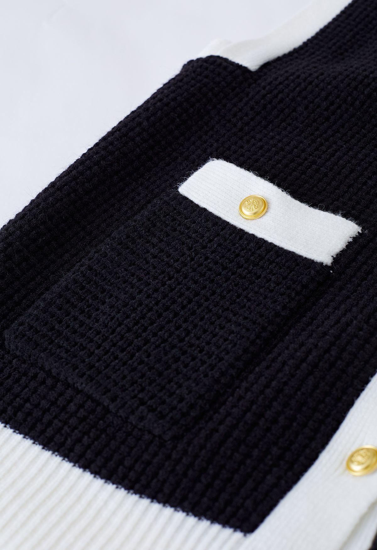 Contrast Edge Button Embellished Knit Vest in Black