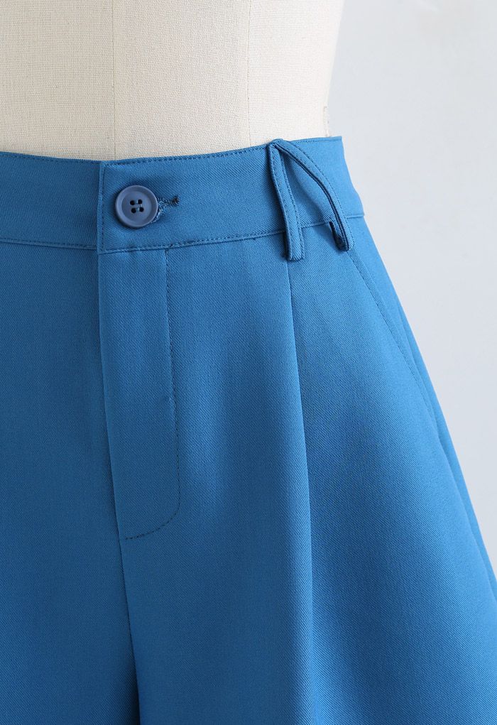 Triangle Belt Loop Textured Shorts in Blue