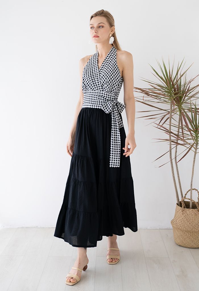 Embossed Gingham Tie-Waist Halter Crop Top in Black