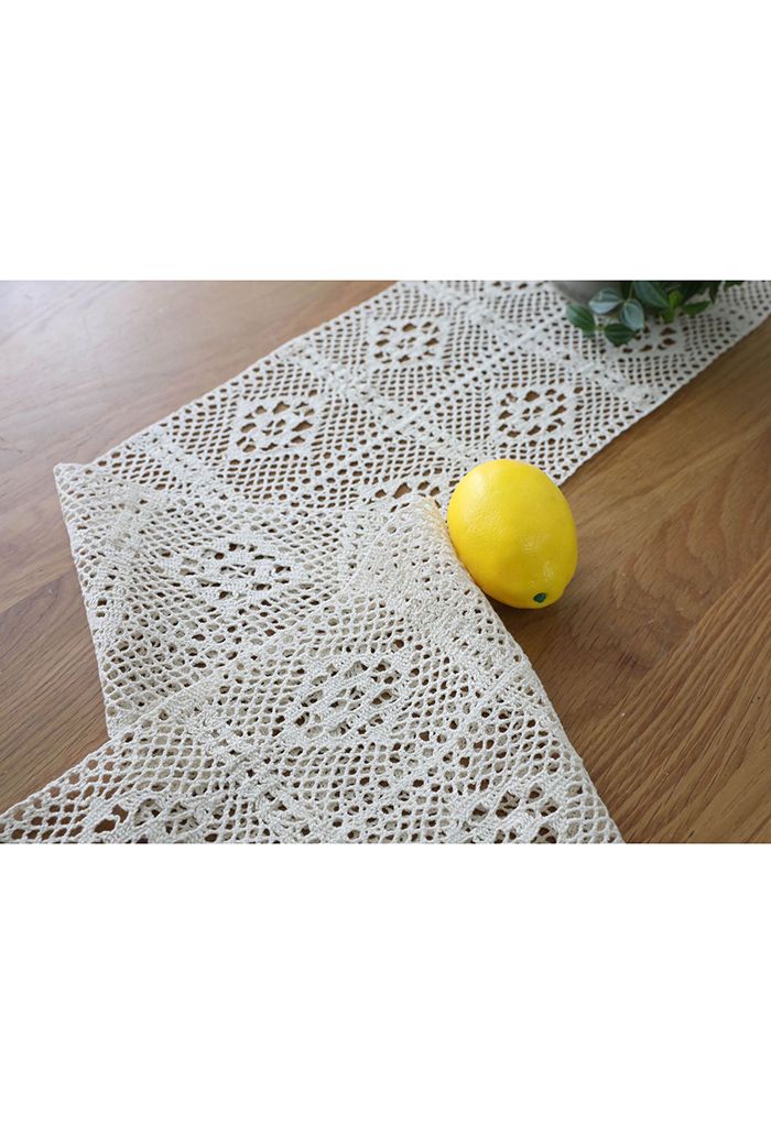 Diamond Hollow Out Tassel Edge Table Runner