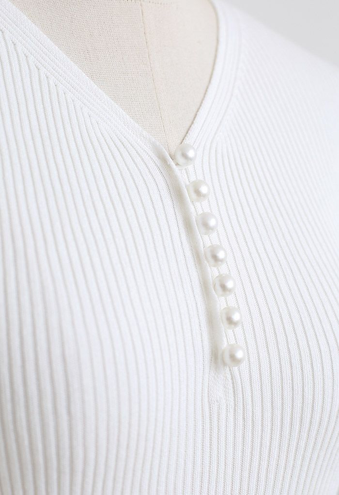 Pearly Button Short Sleeve Knit Top in White