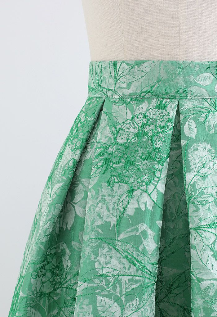 Grape Manor Pleated Flare Skirt in Green