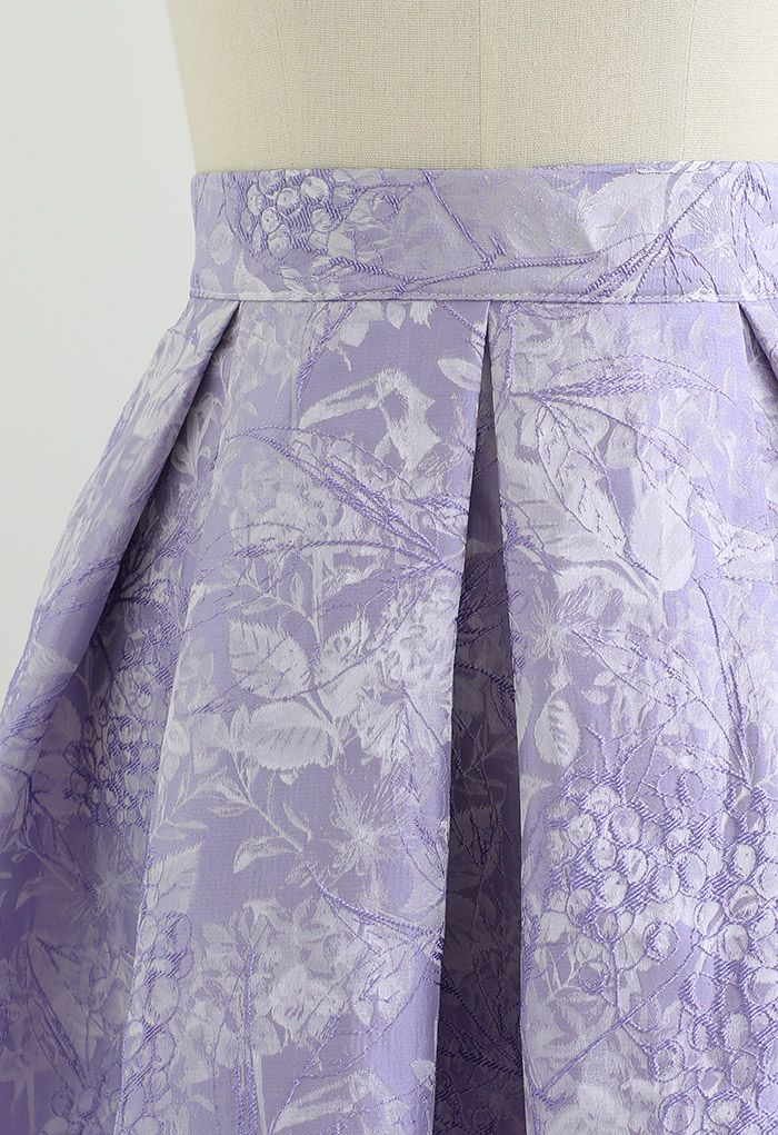 Grape Manor Pleated Flare Skirt in Lilac