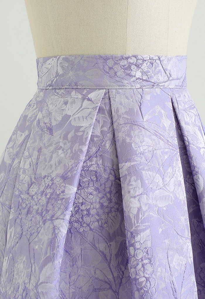 Grape Manor Pleated Flare Skirt in Lilac