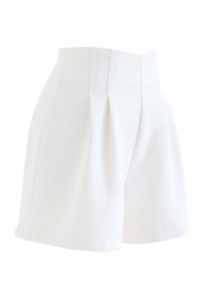 Stitches Waist Pleated Shorts in White