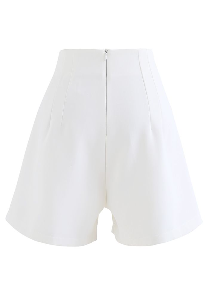 Stitches Waist Pleated Shorts in White