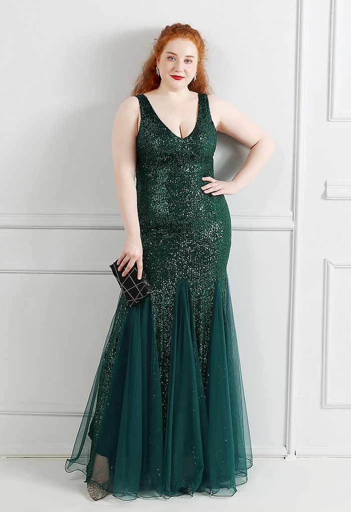 Mesh Panelled Sequined Mermaid Gown in Emerald