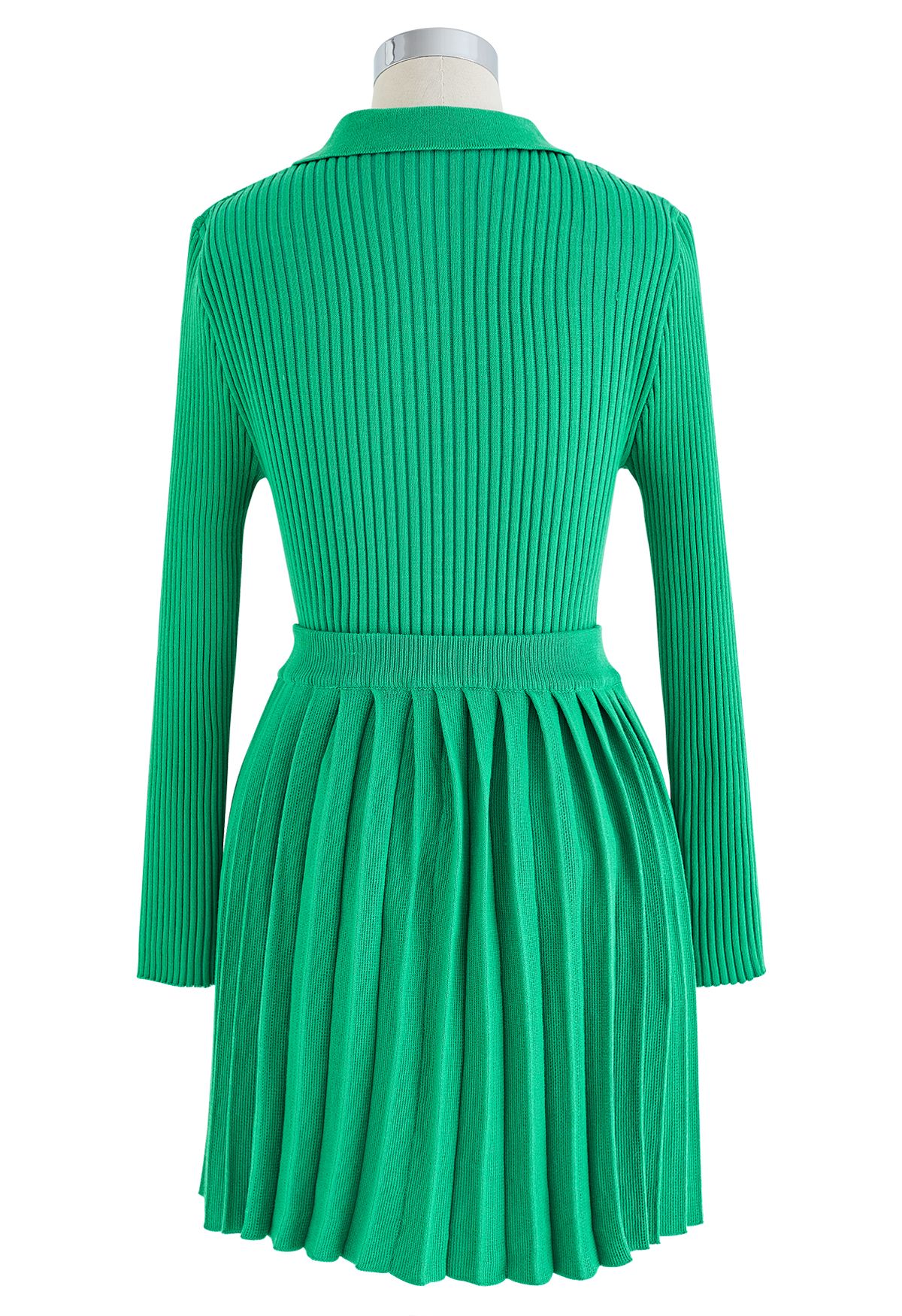 Collared V-Neck Knit Top and Pleated Skirt Set in Green