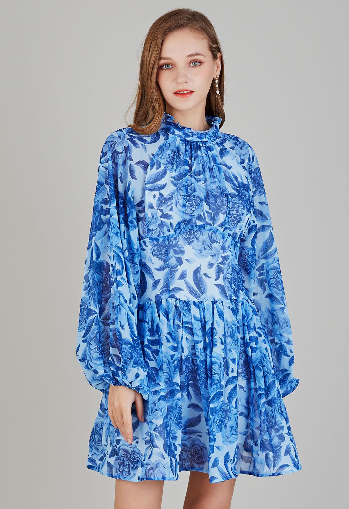 Cutout Back Floral Bubble Sleeve Frilling Dress in Blue