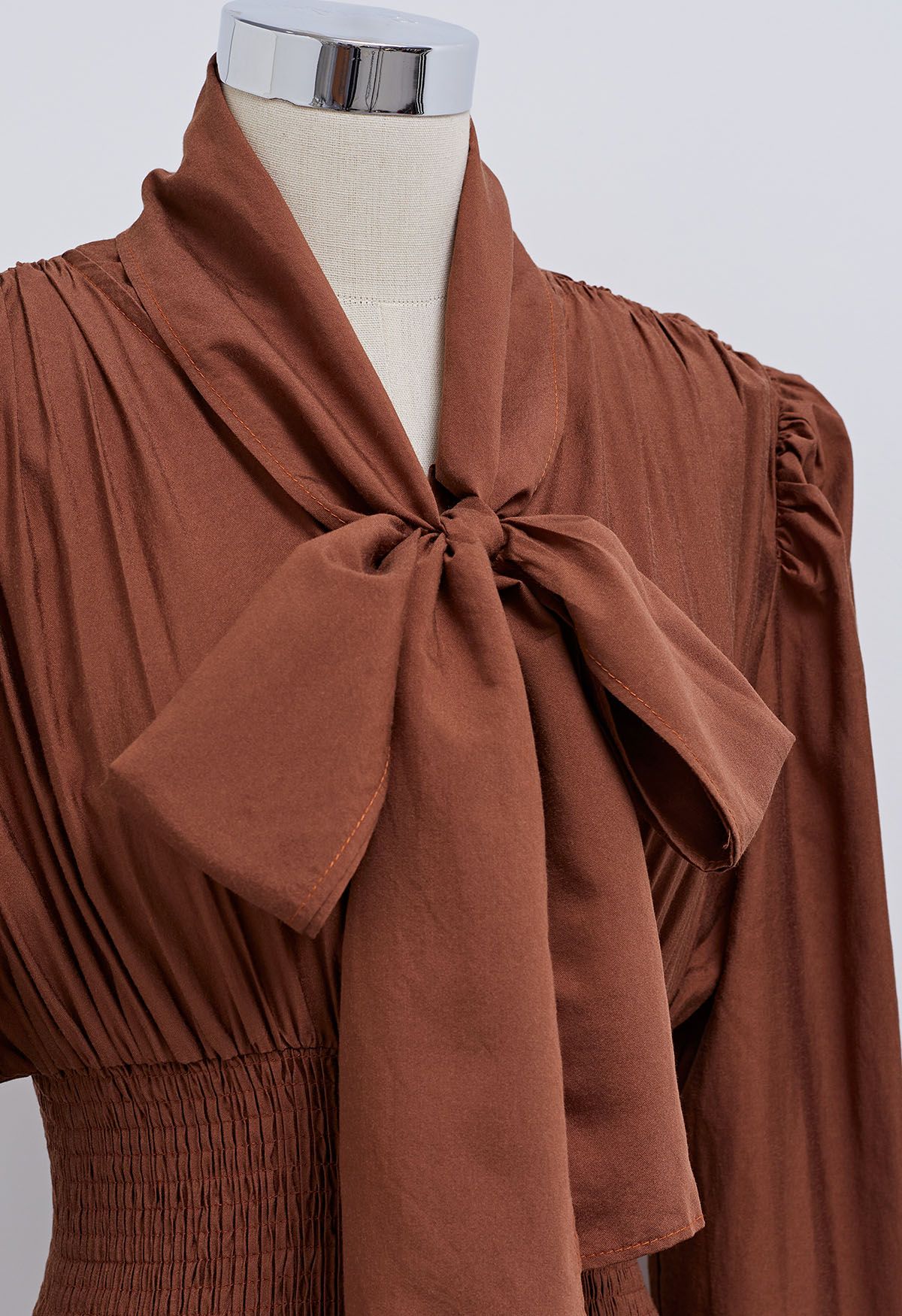 Self-Tie Bowknot Neckline Puff Sleeves Midi Dress in Rust