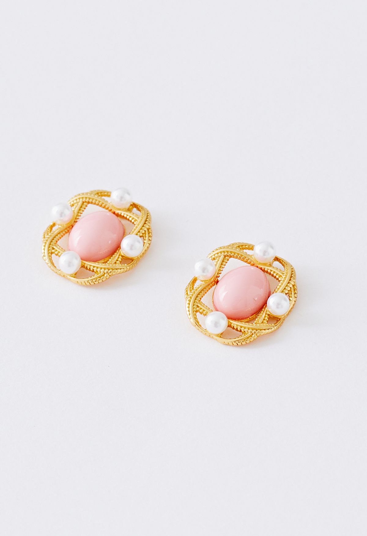 Hollow Out Intertwine Metal Pearl Earrings in Pink