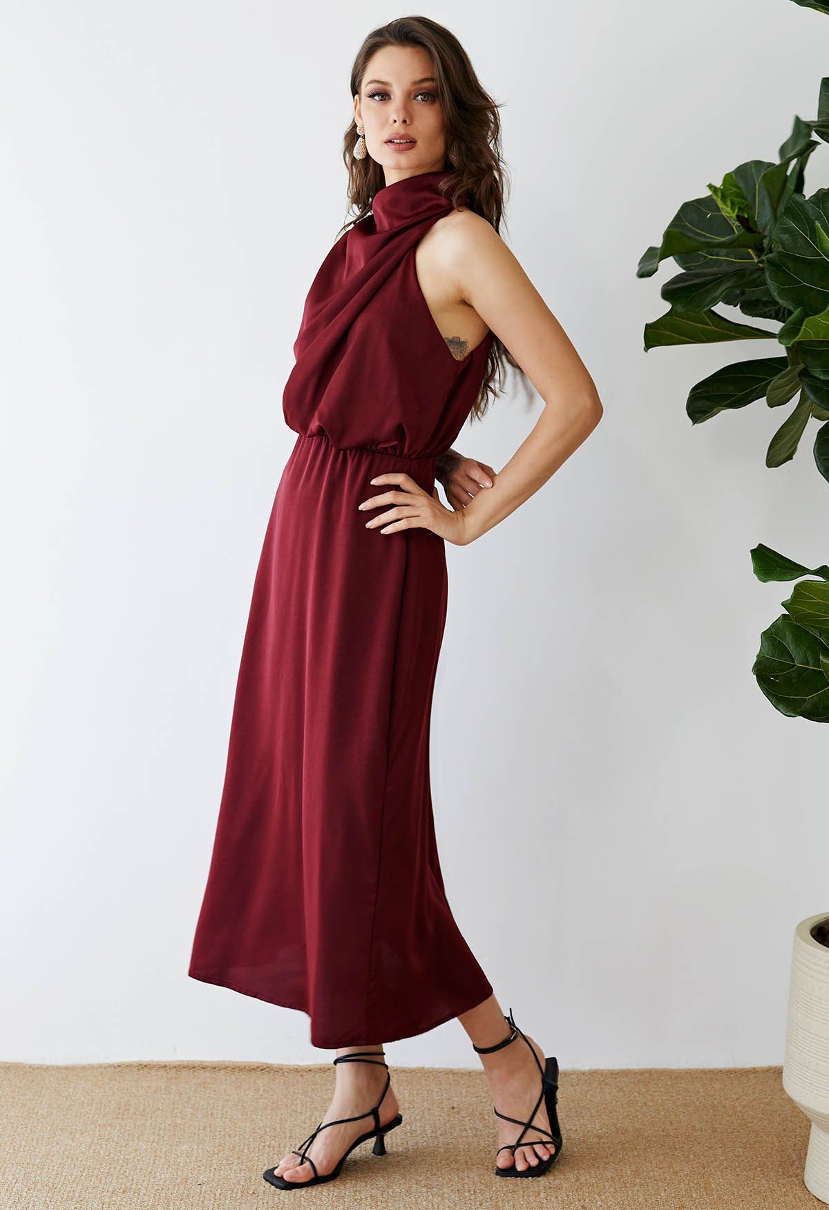 Asymmetric Ruched Neckline Sleeveless Dress in Burgundy