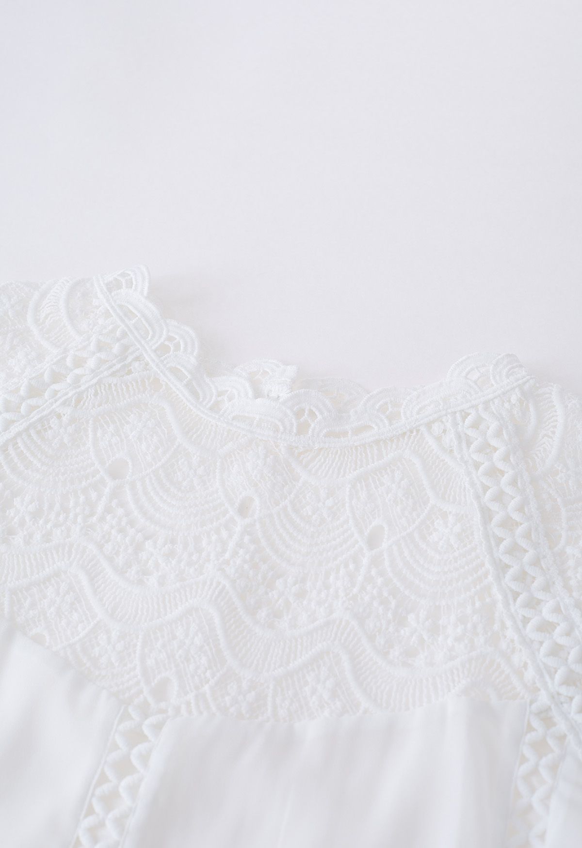 Scallop Lace Panelled Chiffon Top in White