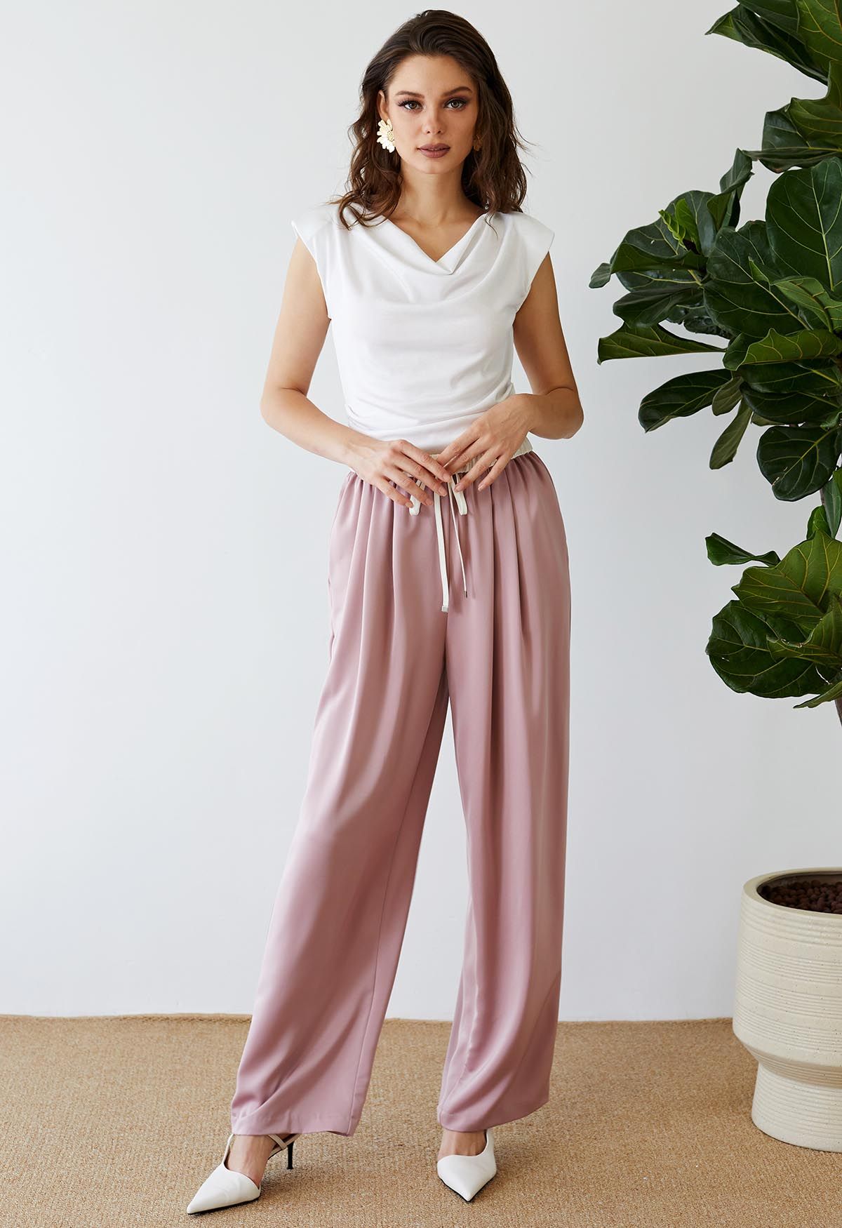 Contrast Waist Satin Pleated Straight-Leg Pants in Pink