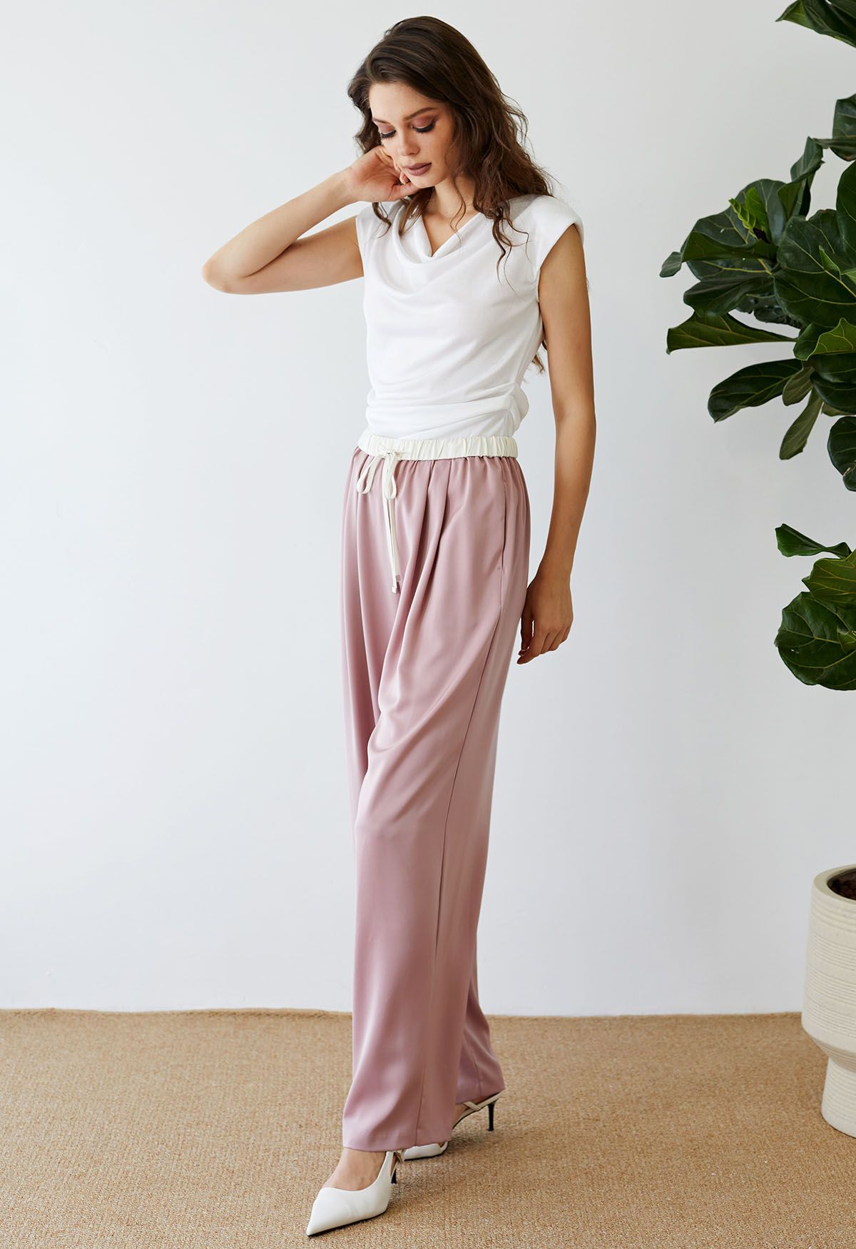 Contrast Waist Satin Pleated Straight-Leg Pants in Pink