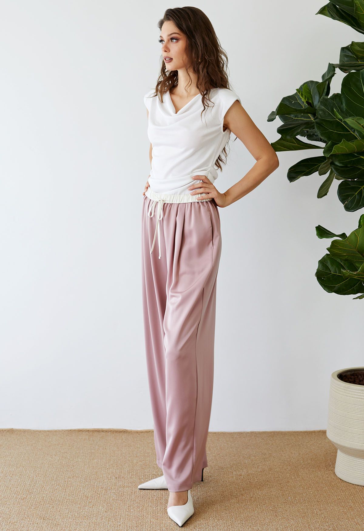 Contrast Waist Satin Pleated Straight-Leg Pants in Pink