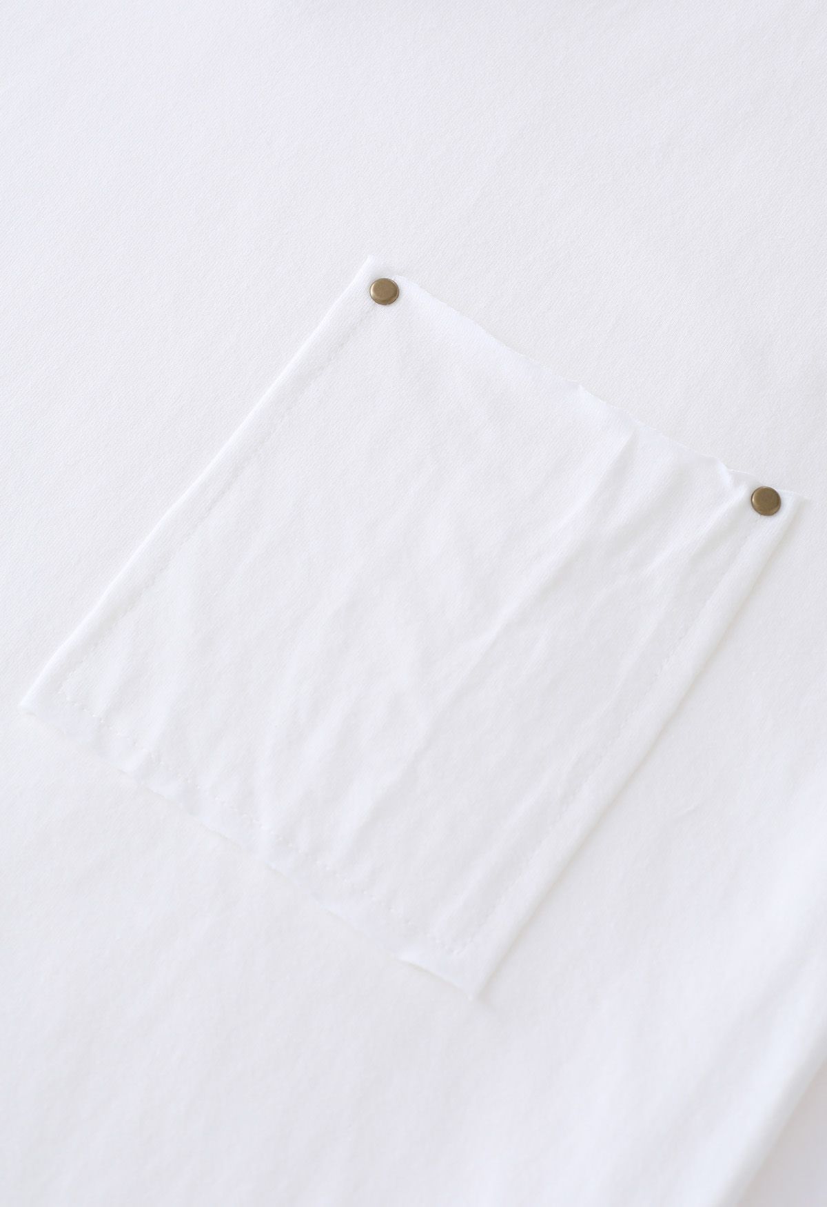 V-Neck Patch Pocket Raw-Cut T-Shirt in White