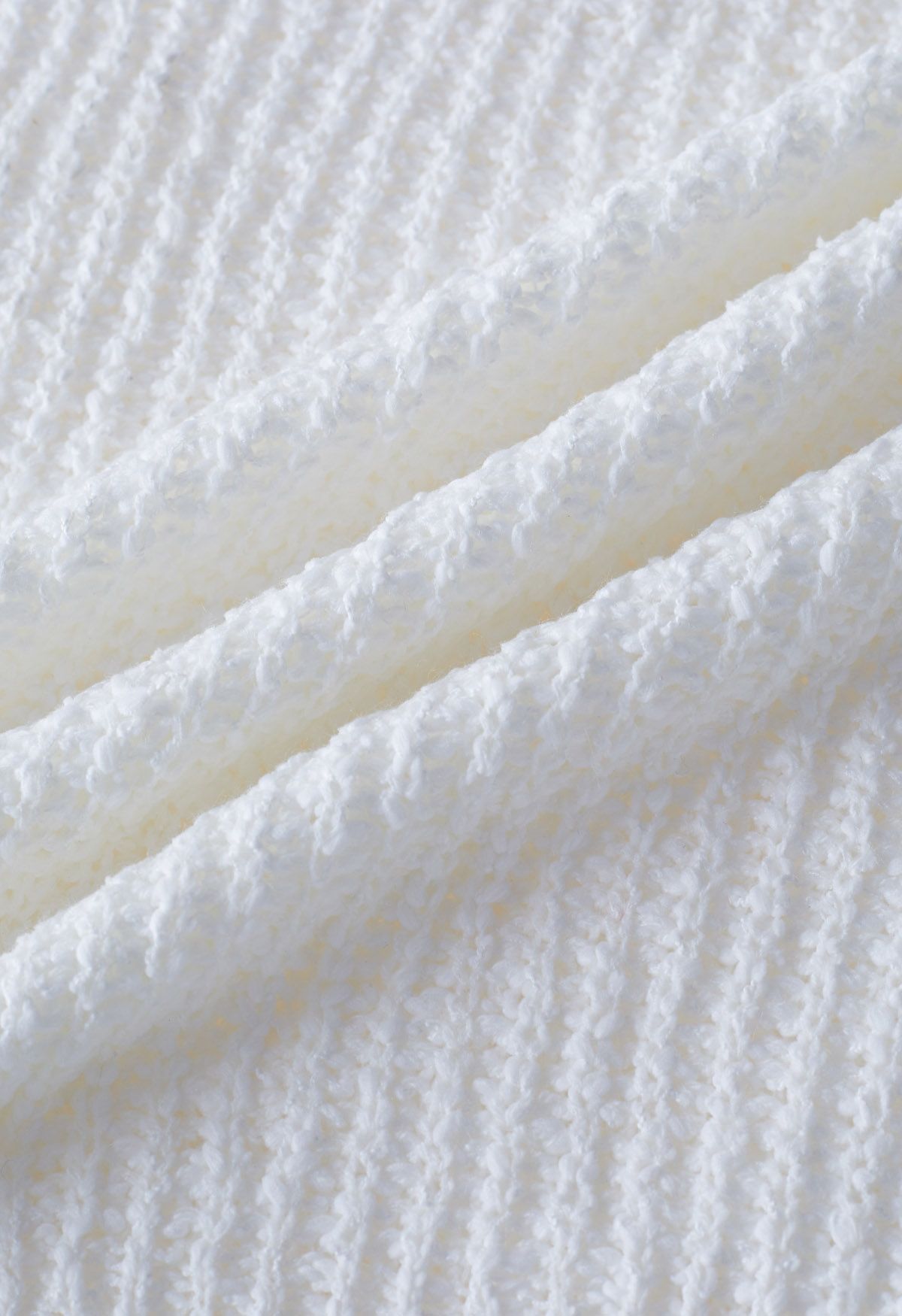 Texture Ribbed Knit V-Neck Sweater in White