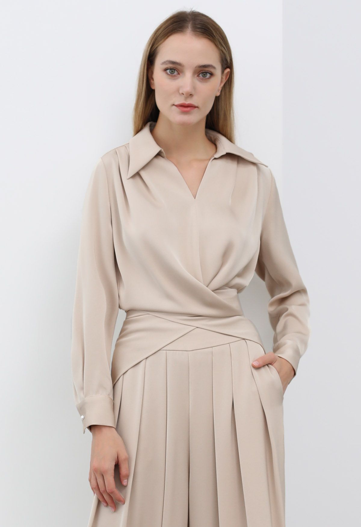 Crisscross Waist V-Neck Shirt in Champagne