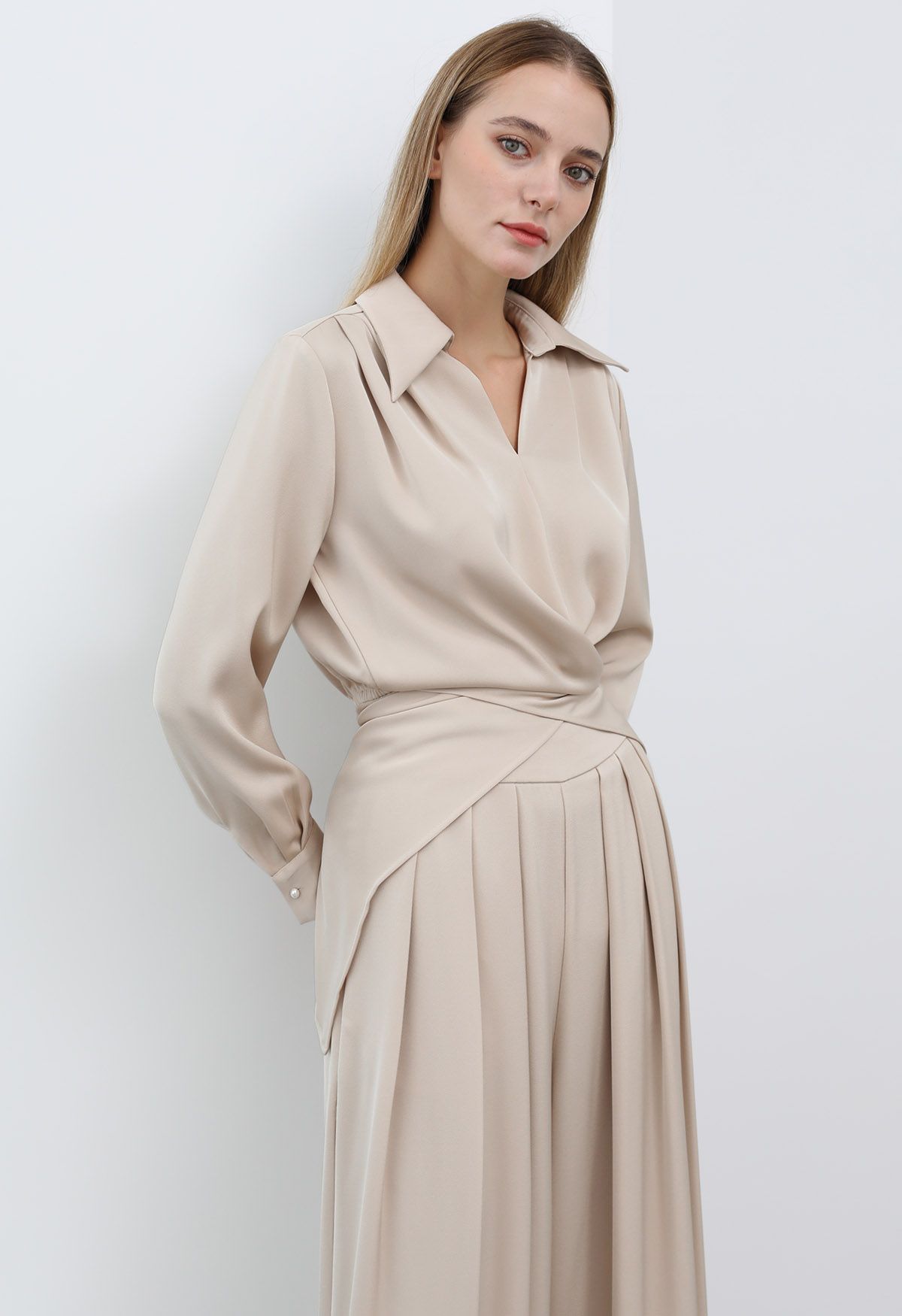 Crisscross Waist V-Neck Shirt in Champagne