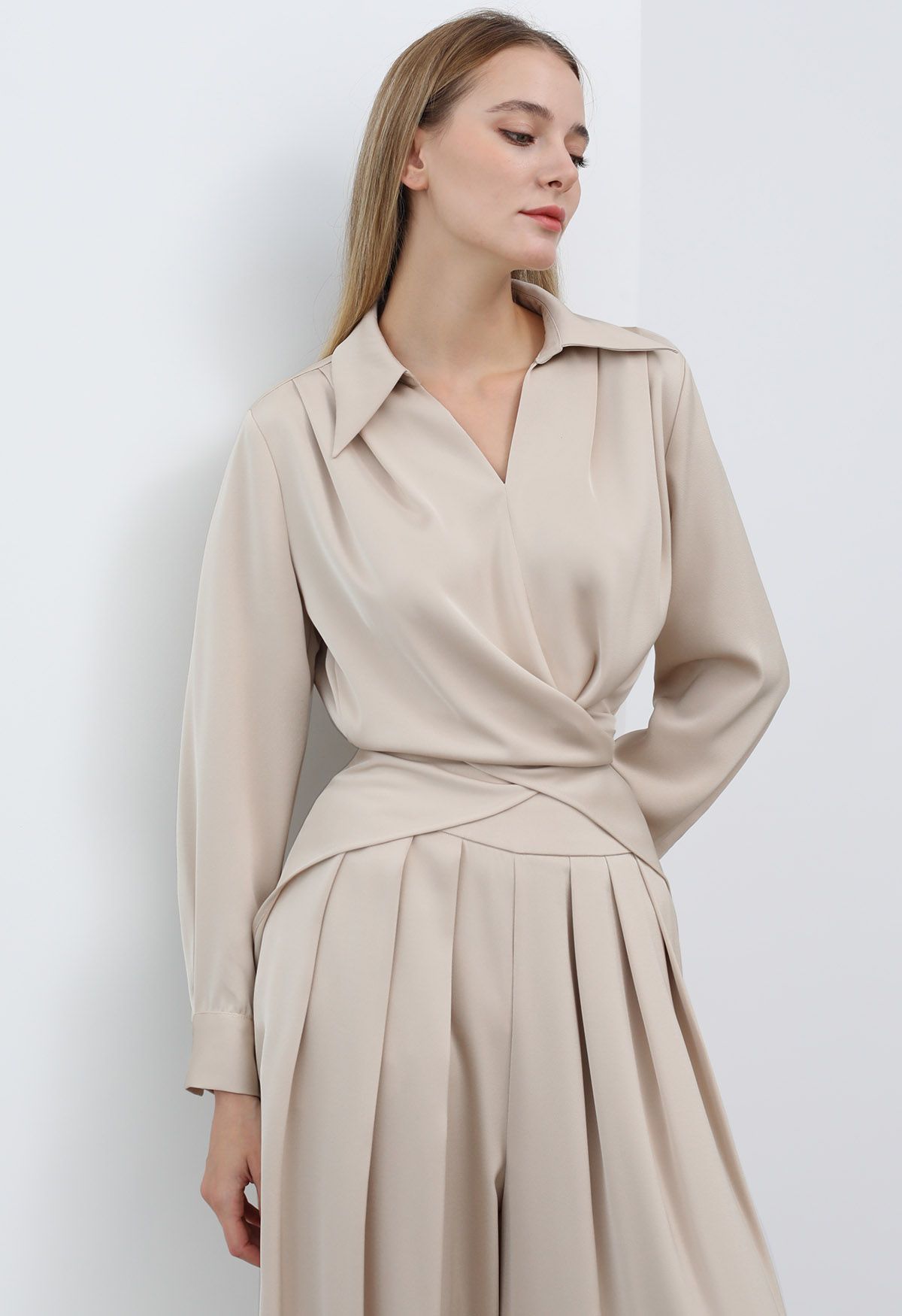 Crisscross Waist V-Neck Shirt in Champagne