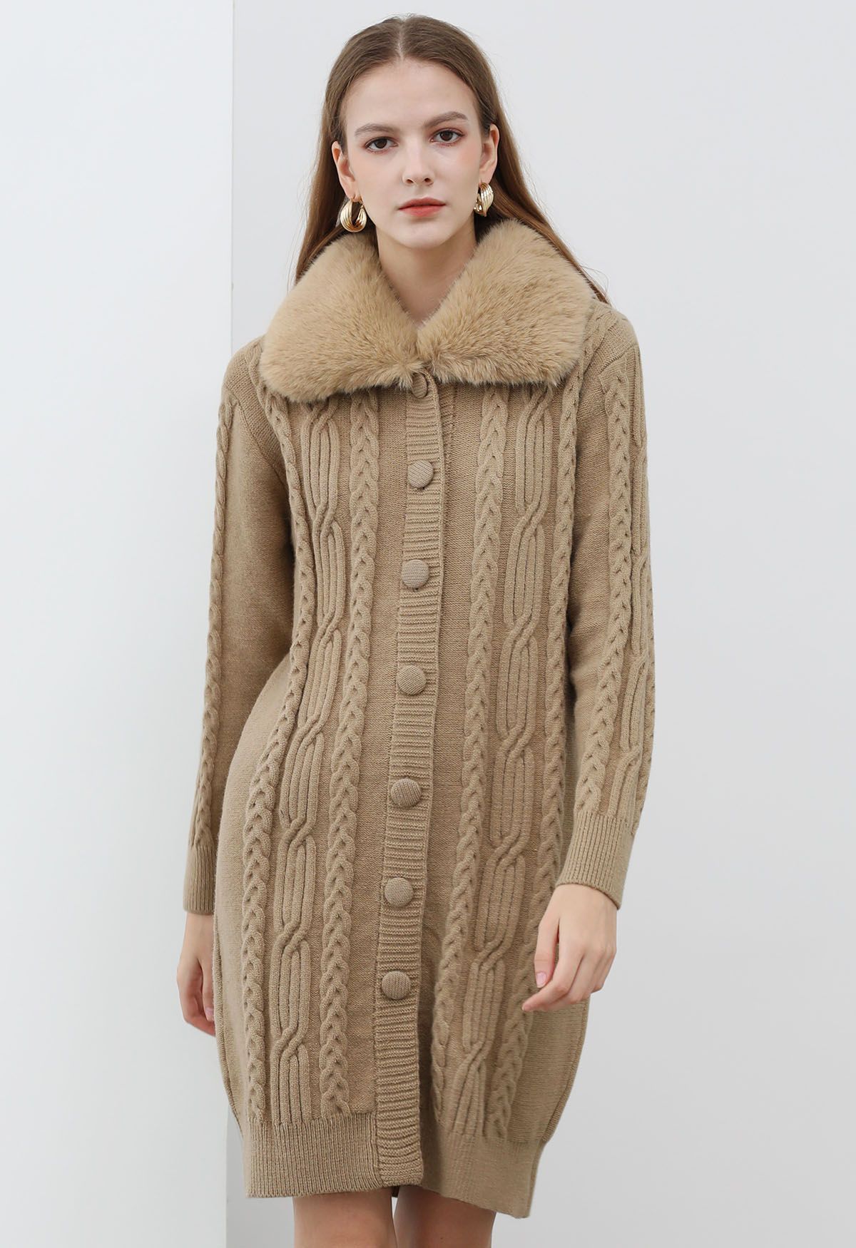 Faux Fur Collar Cable Knit Buttoned Longline Cardigan in Camel