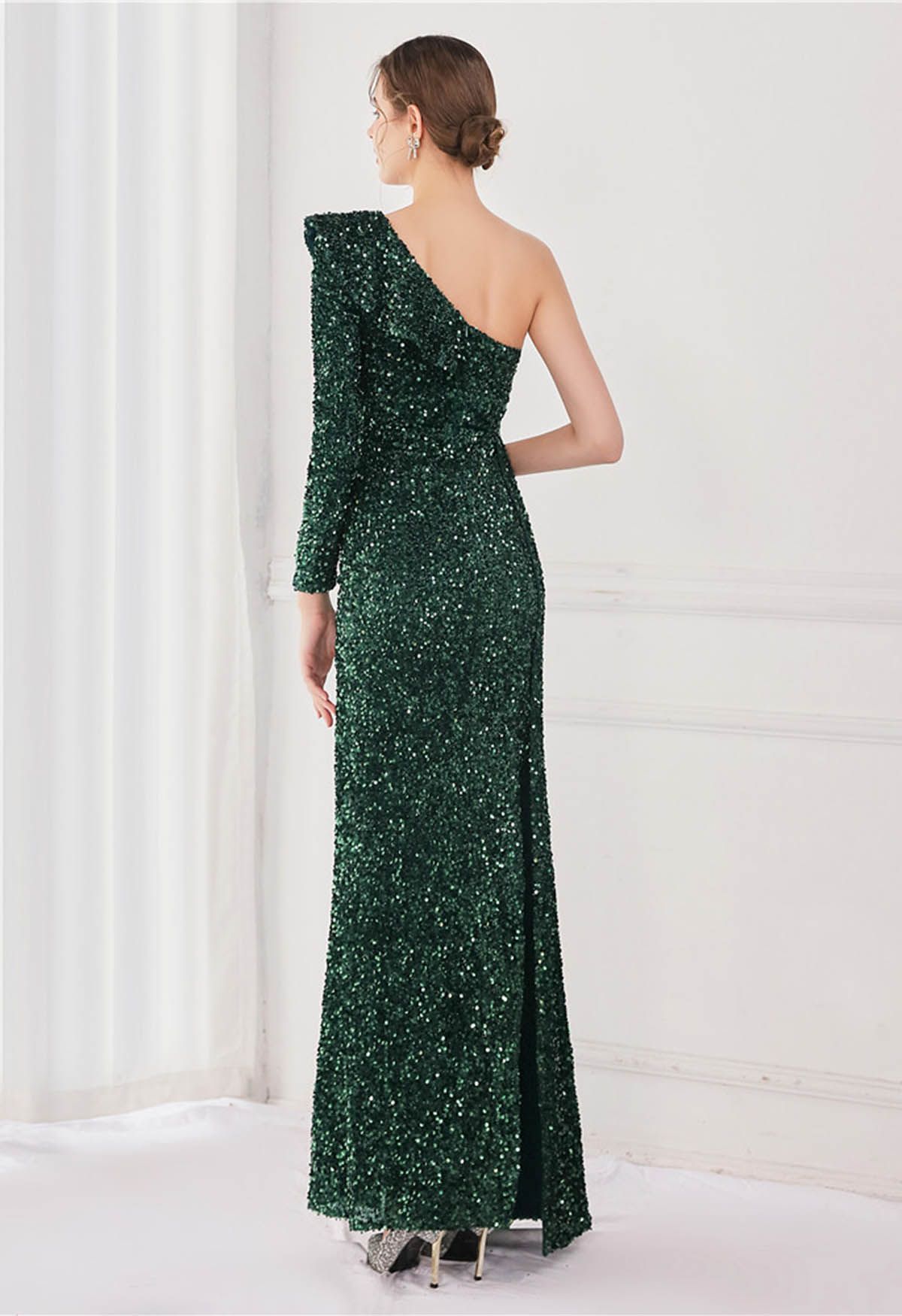 One-Shoulder Sequined Ruffle Slit Maxi Gown in Dark Green