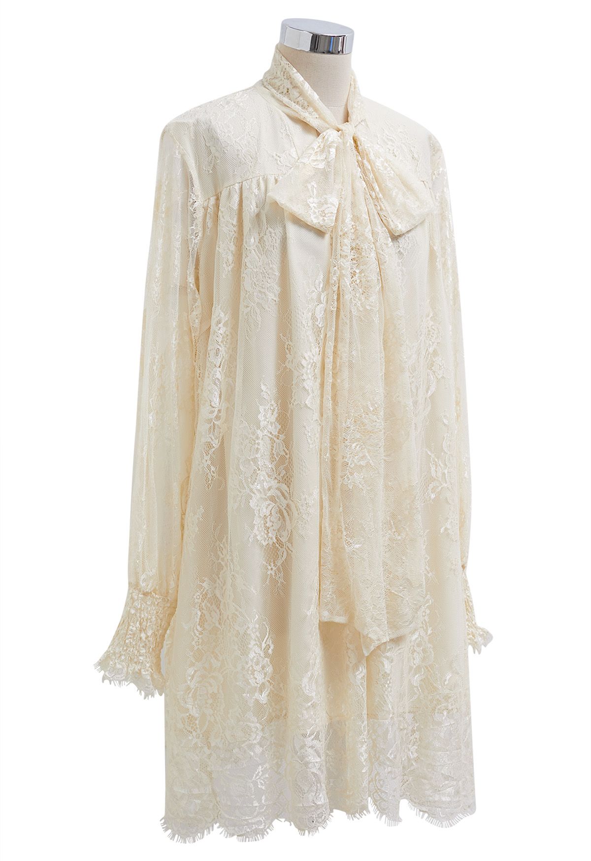 Self-Tie Bowknot Floral Lace Buttoned Dolly Dress in Cream